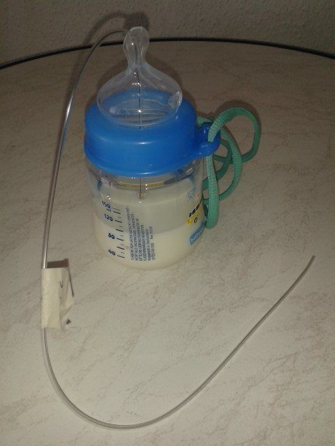 Sonde in Saugflasche